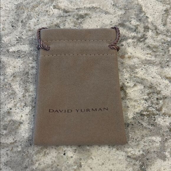 👜 David Yurman Small Suede Jewelry Pouch - 2.14” x 3.75” with Drawstring - Picture 1 of 2
